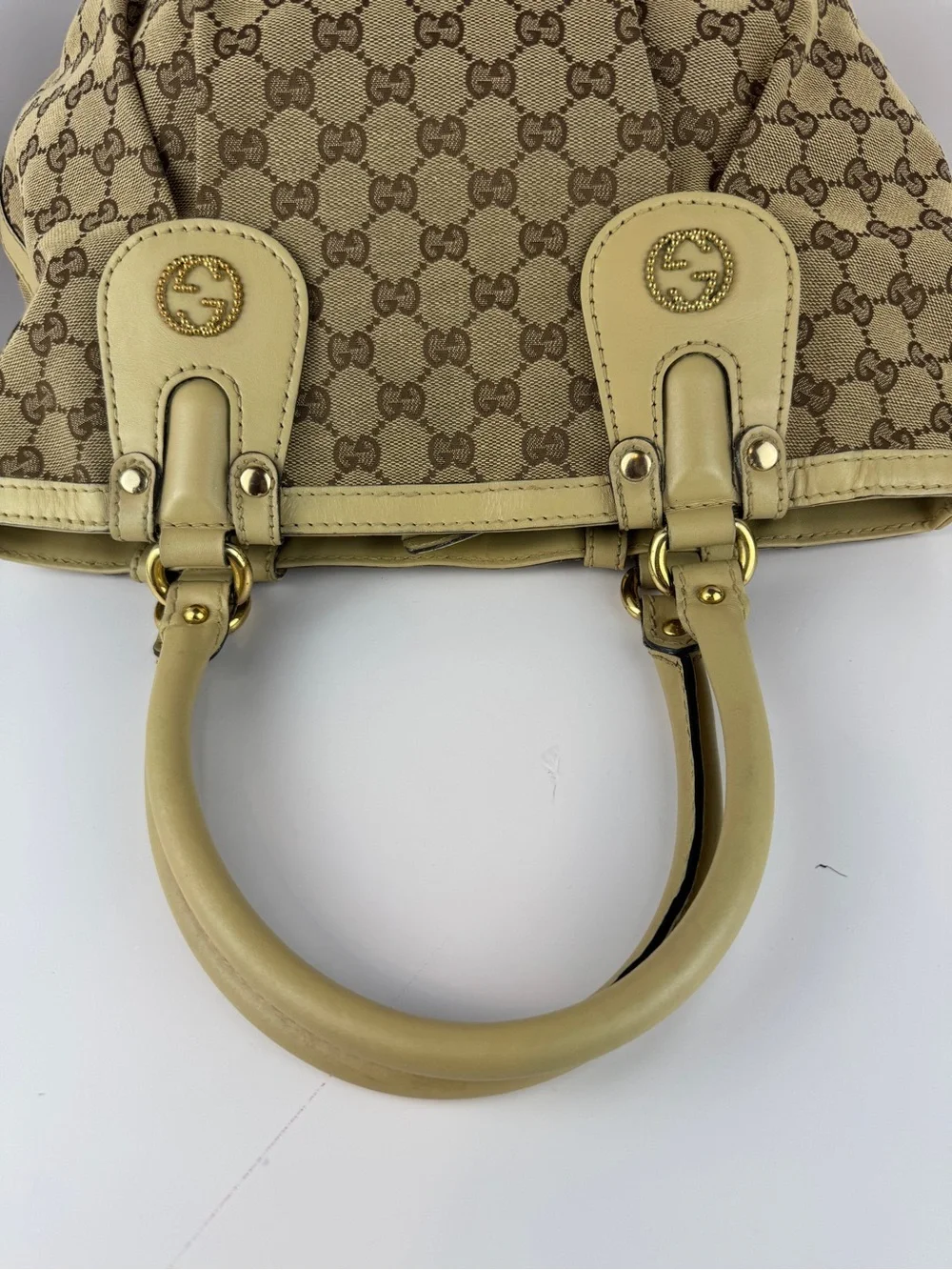 Gucci Beige GG Canvas Shoulder Bag with Leather Trim - Picture 5 of 16
